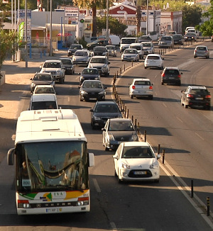 Somos todos parte deste congestionamento diário.