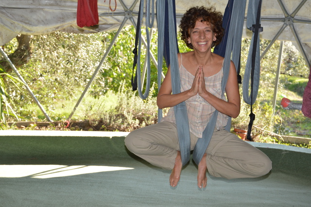 Joanne Helms - yoga do riso